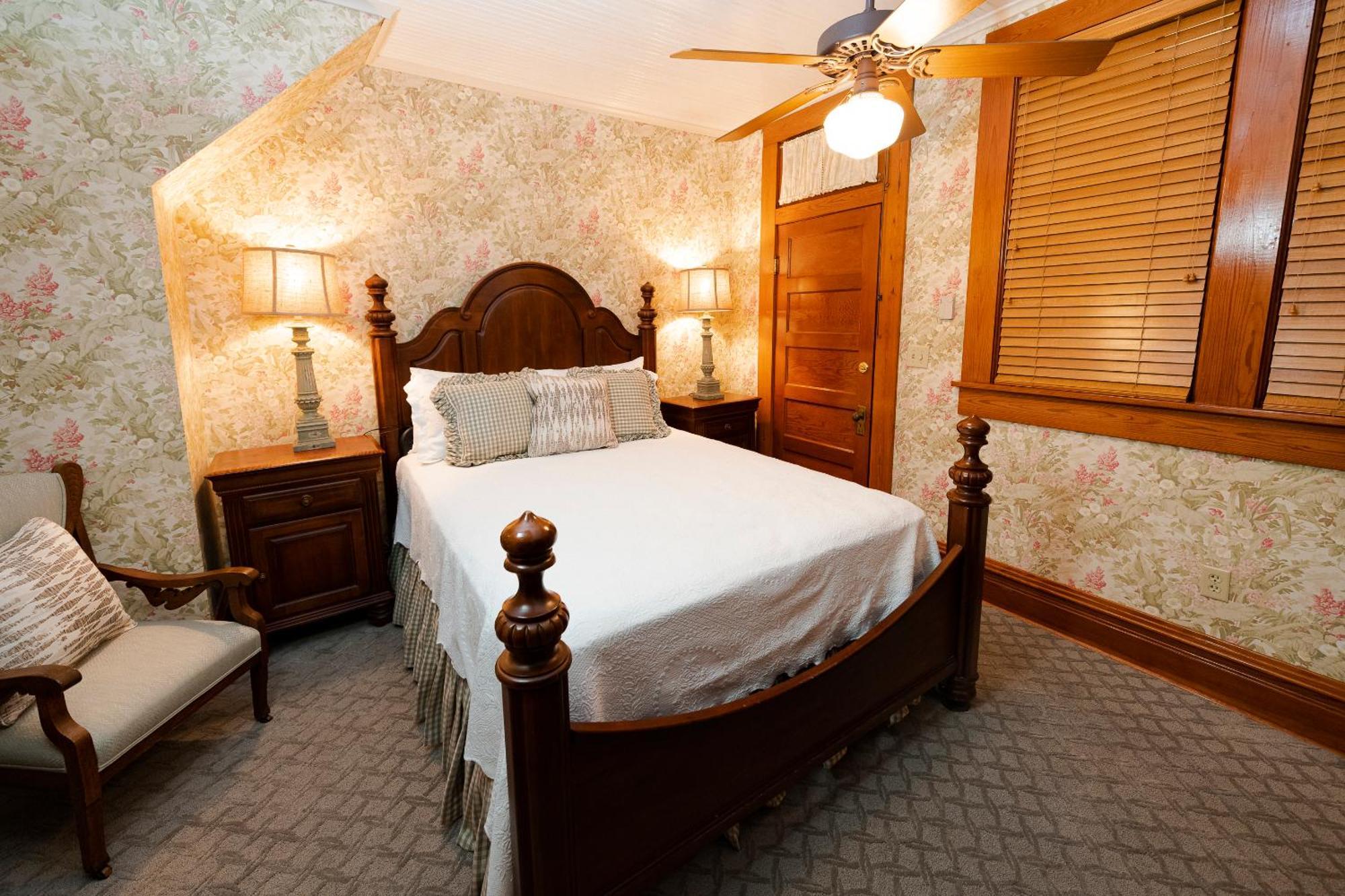 ホテル Captain Henderson House アーカデルフィア 部屋 写真