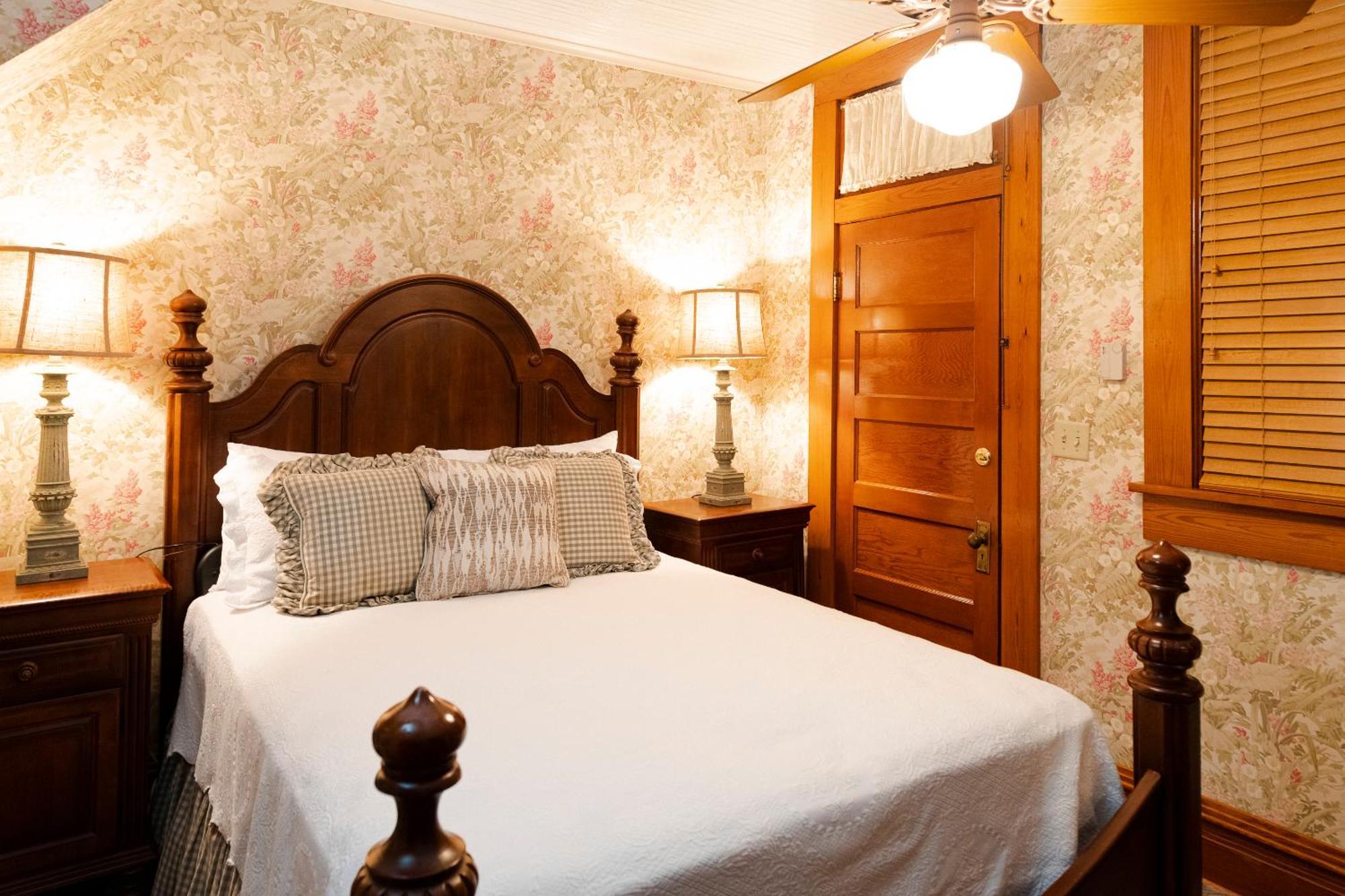 ホテル Captain Henderson House アーカデルフィア 部屋 写真