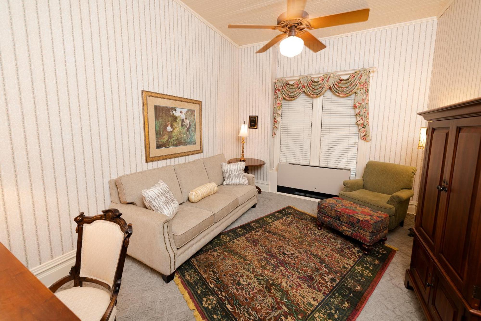 ホテル Captain Henderson House アーカデルフィア 部屋 写真